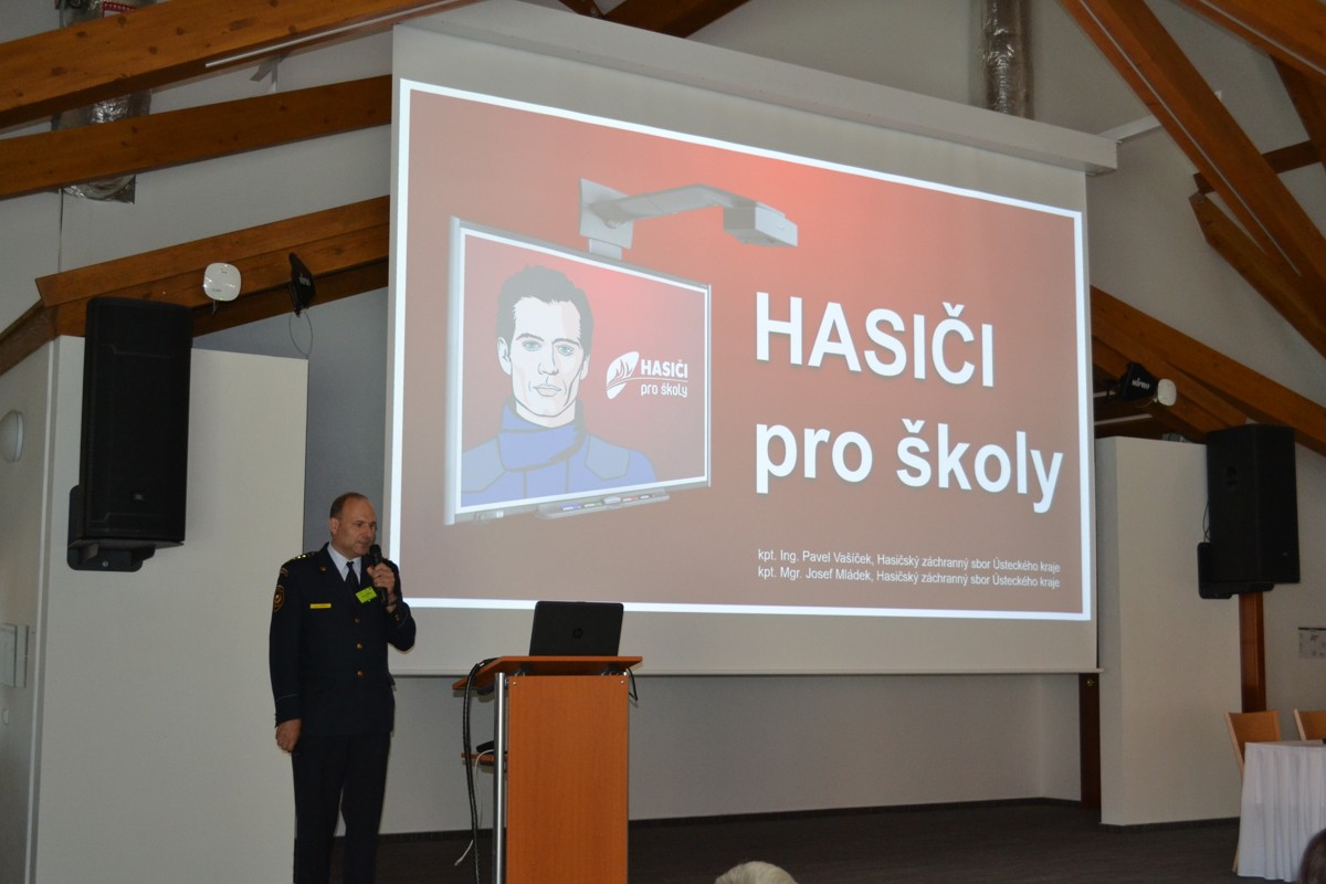 Hasiči pro školy